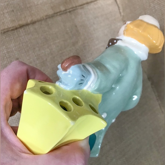 Vintage Ceramic Clown with Umbrella Flower Frog Figure Whimsical Colorful Retro - Picture 8 of 9